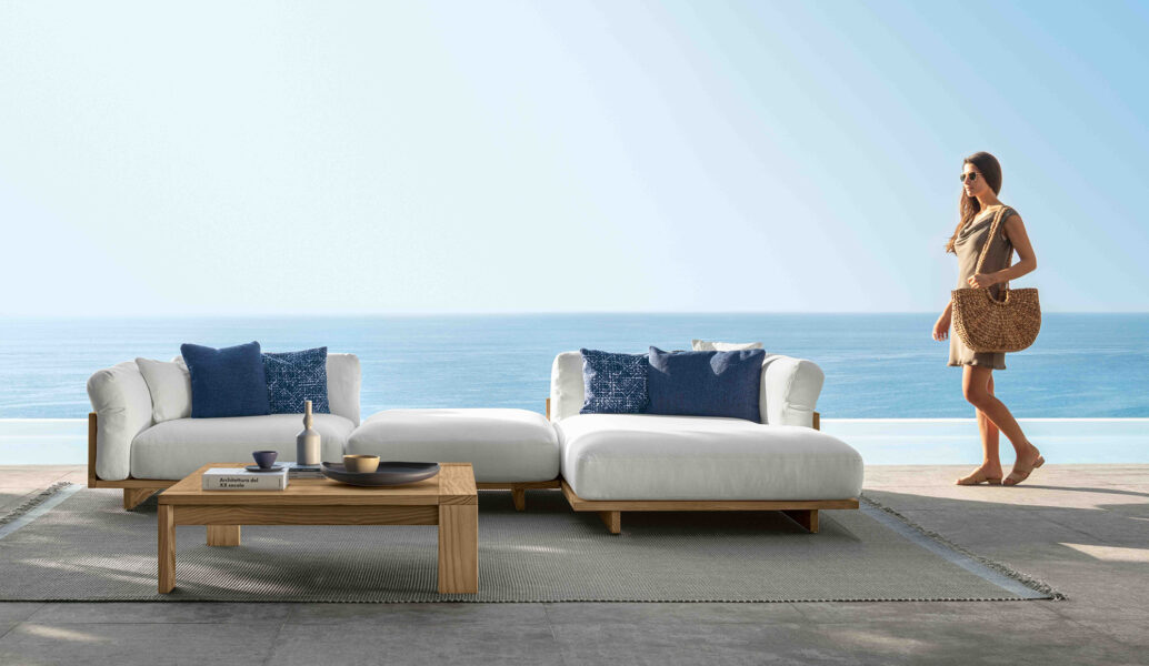 The Luxury Coffee Table: A Statement of Sophistication 1 luxury coffee table