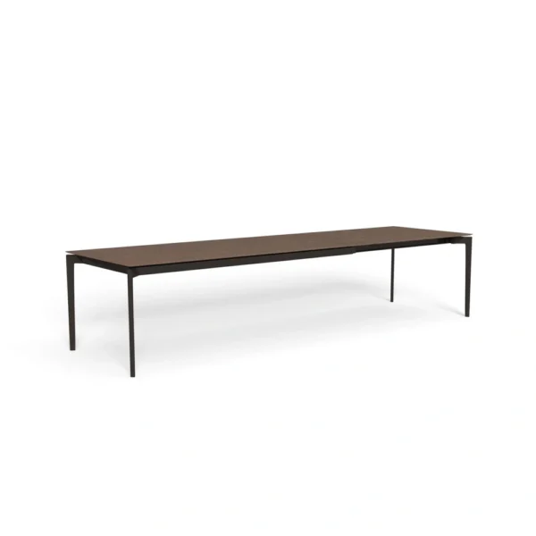 Leaf large extending table