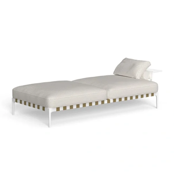 Salinas Bench with armrests