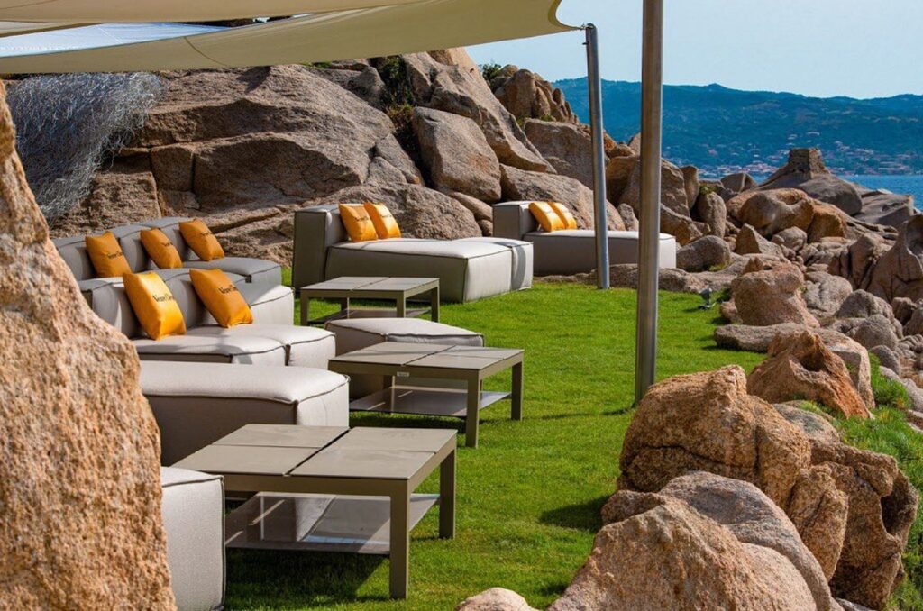 Talenti: The Best Outdoor Furniture Brand? 13 phi Beach 01 2