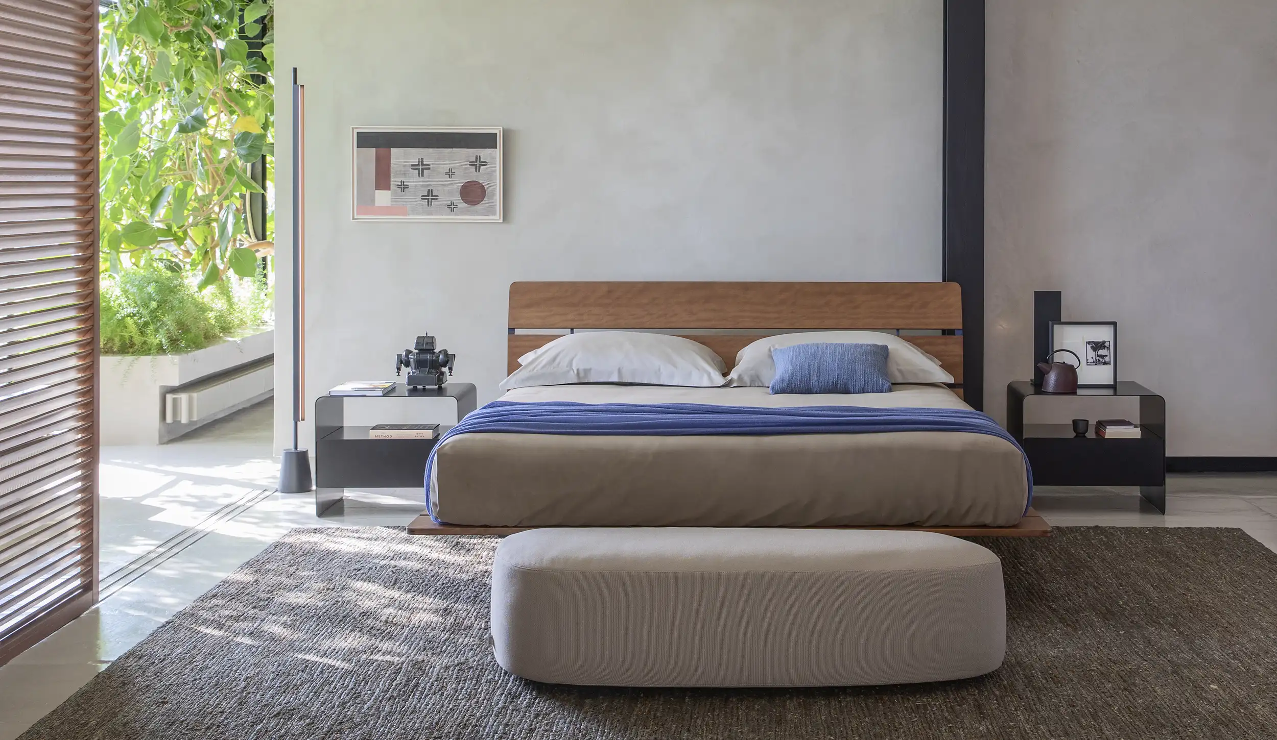 The Ultimate Guide to Bed Base Types and Flou's Most Stylish Models 1 Tadao bed by Vico Magistretti
Platform Bed frame