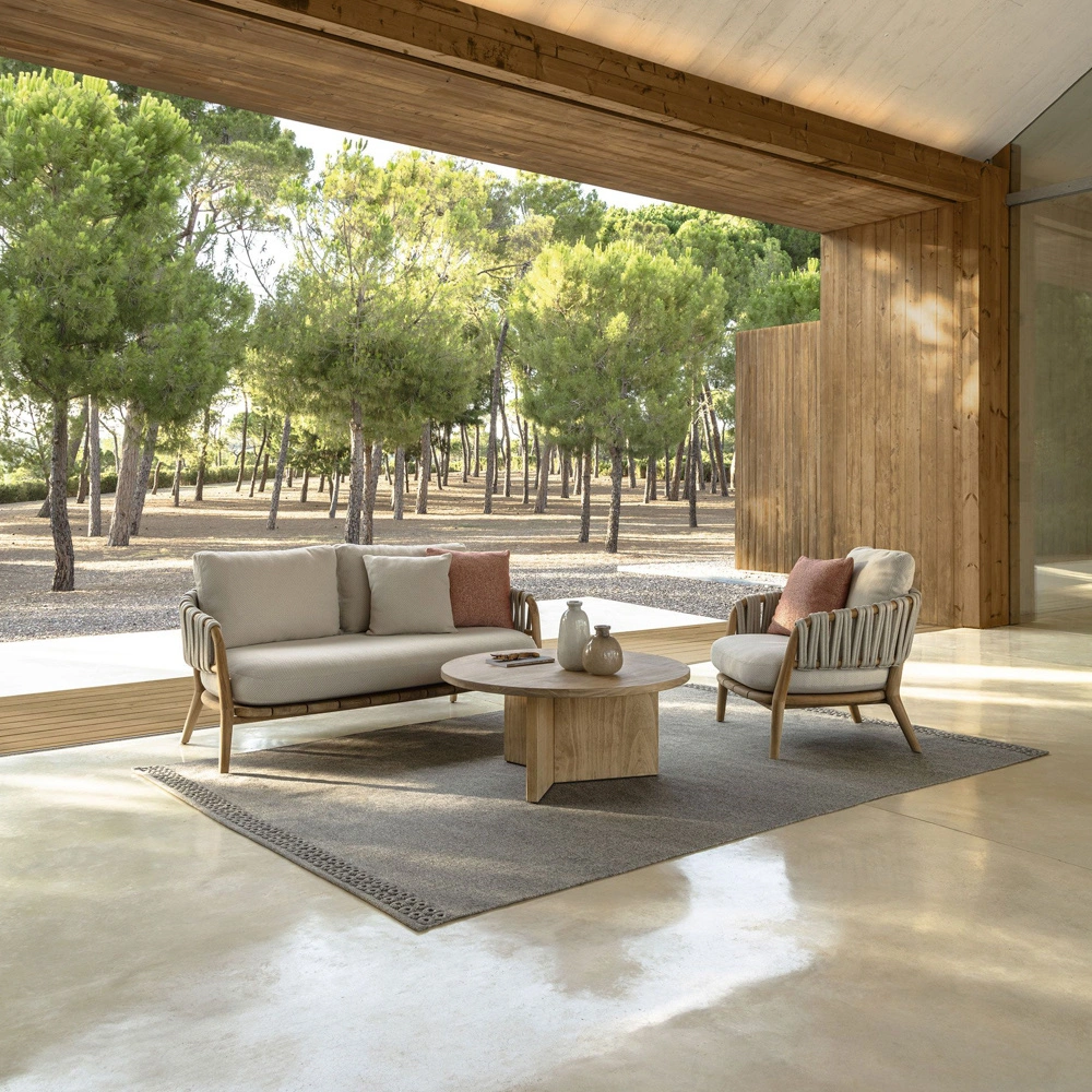Bespoke Sun Loungers & Ottomans by Melaaura – Custom Luxury Furniture Tailored to You 3 melaaura Venice armchair
