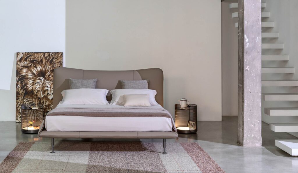 Natevo Illuminated Furniture – Illuminated Chaise Lounges and Ottomans that Light Up Your Space 4 chiaroluna 244 01